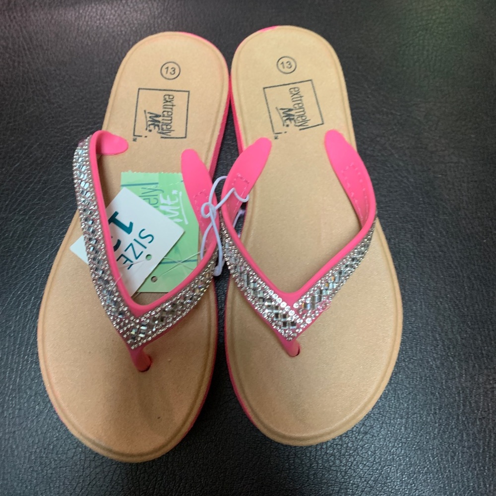 NWT girls flip flops